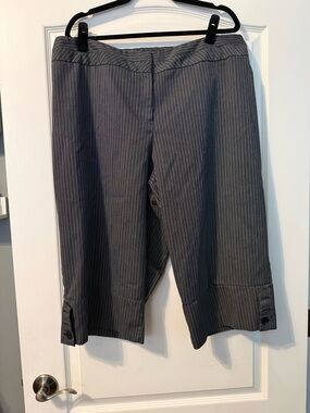 Cato Black & White Pinstripe Capri Dress Pants